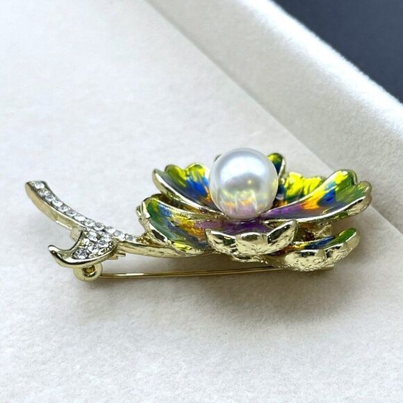 Yellow Gold with White Diamond Crystal and Pearl Enamel Flower Pin Back Brooch - Picture 7 of 9